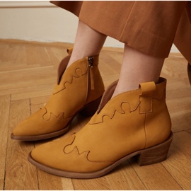 Marco Shoes Stivali non isolati con camoscio e inserti ondulati marrone giallo 1
