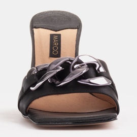Marco Shoes Pantofole da donna in raso nero con catena decorativa 1
