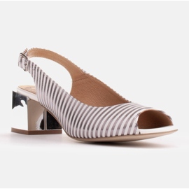 Marco Shoes Comodi sandali da donna con pelle interessante bianca multicolore d'argento 1