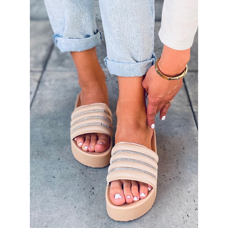 Ciabatte con suola alta Leah Beige 1