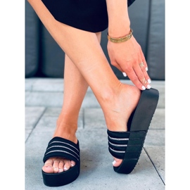 Leah Black infradito con suola alta nero 1