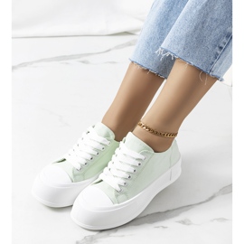 Sneakers verdi sulla piattaforma Louisal verde 1