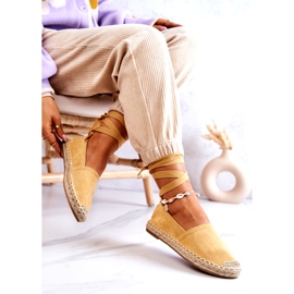 FB1 Espadrillas in camoscio giallo Ismanne allacciate 4