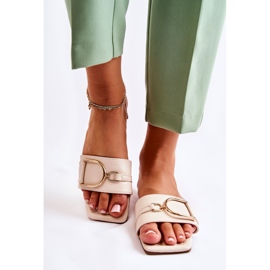 PG2 Ciabatte da donna classiche in pelle con decorazione Shilla beige d'oro 1