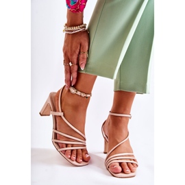 WS1 Sandali Laccati Classici Su Tacchi Alti Beige Milani 1