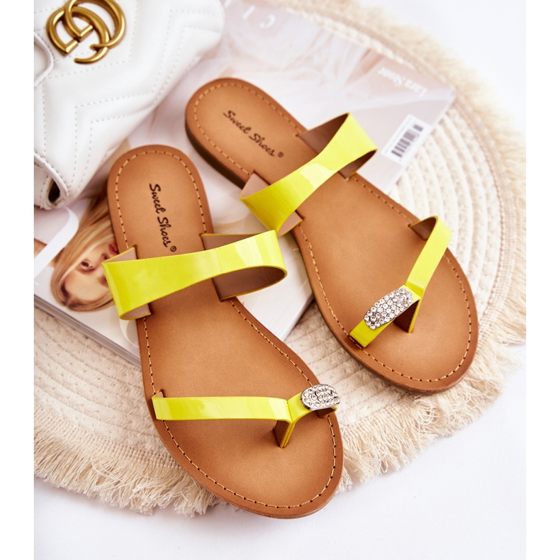 Infradito da donna laccate gialle Jimena giallo 1