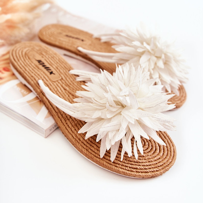 Infradito da donna con ornamento in tessuto in Eviana bianco 1