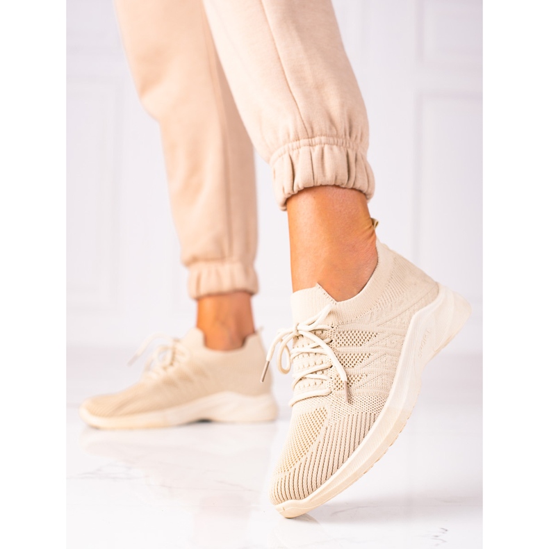 SHELOVET Comode scarpe da fitness beige 1