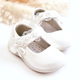 Ballerine bianche per bambini con velcro e pizzo bianco 3