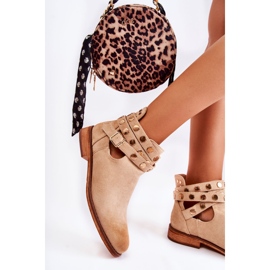WS1 Stivali da donna con getti su tacco piatto Beige Larino 1