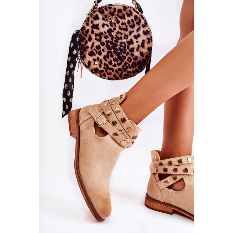WS1 Stivali da donna con getti su tacco piatto Beige Larino 1