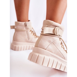 FB3 Stivali da donna alla moda su una piattaforma con una striscia beige chiaro La Blanca 1