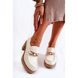 Scarpe in pelle su montante con decoro dorato Mikeyla beige chiaro 1
