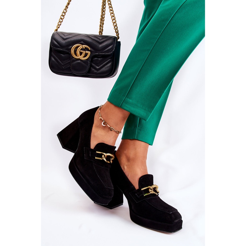 Décolleté In Pelle Scamosciata Con Catena Decorativa Laura Messi 2444 Nera nero 2