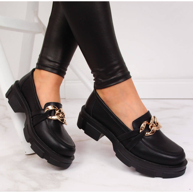 Scarpa da donna in pelle nera con catena Filippo nero 1