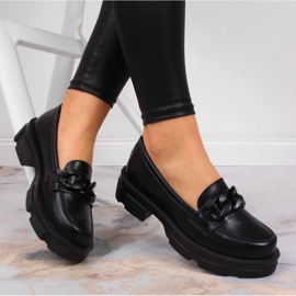 Scarpa da donna in pelle nera con catena Filippo nero 1