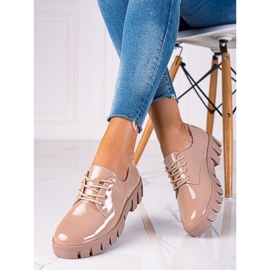 Scarpe Vinceza verniciate beige 1