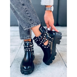 Stivali tagliati con borchie nero NC1127 Black 1