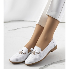 Mocassini traforati bianchi realizzati in pelle Curi naturale bianco 1