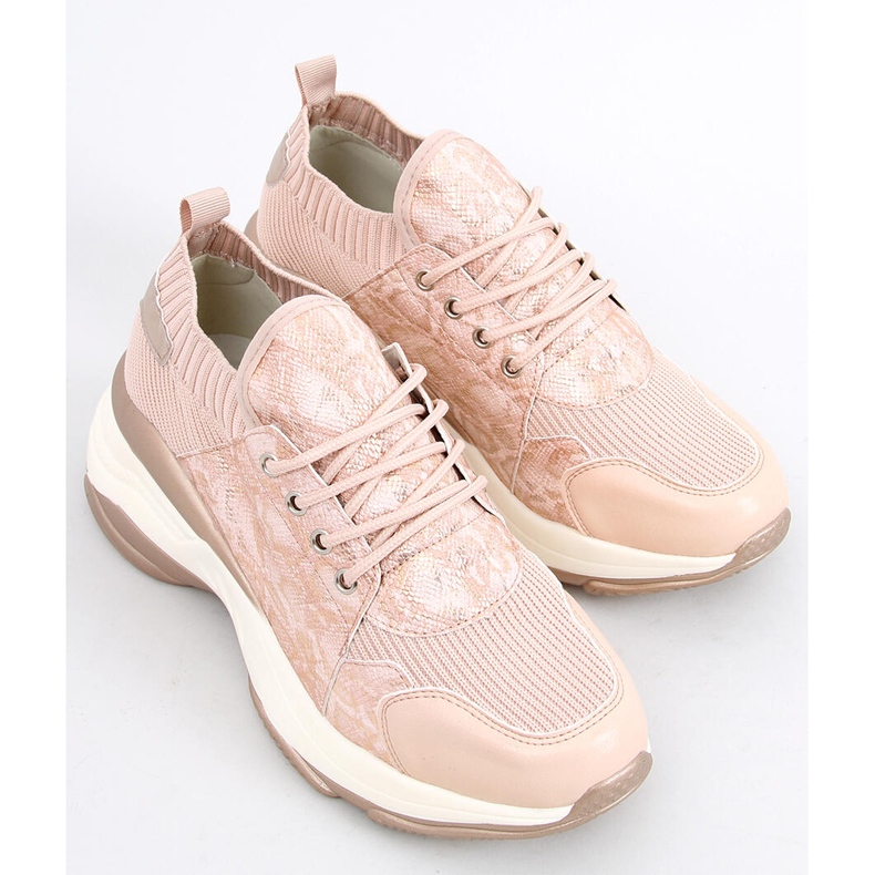 Judit Champagne Trainer rosa 2