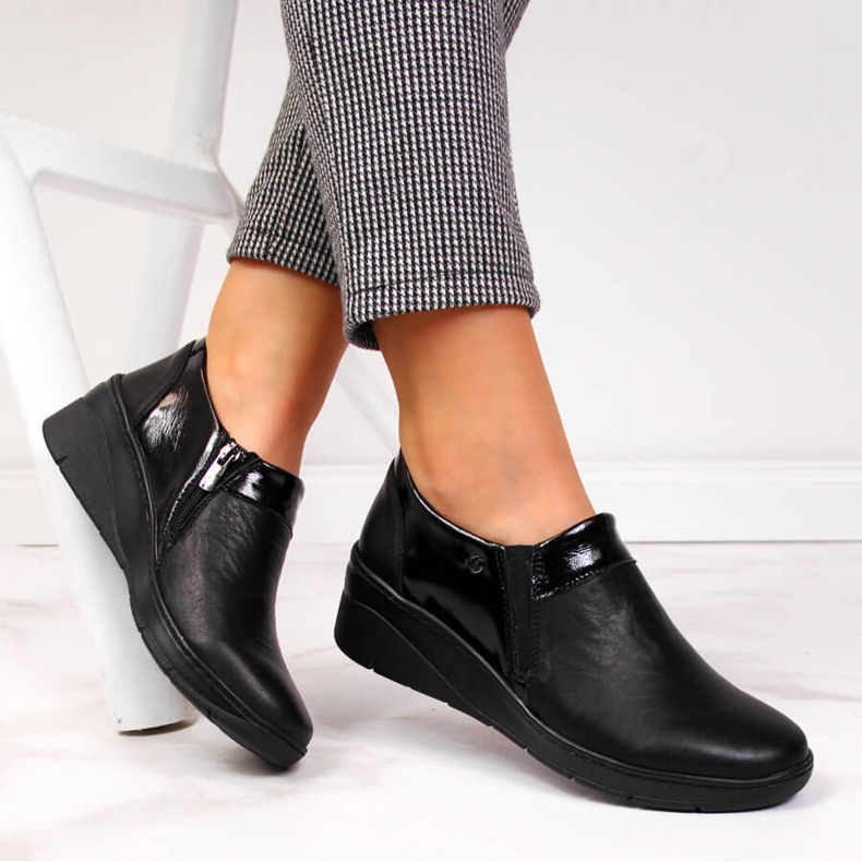 Comode scarpe da donna in pelle nere Helios 348 nero 1