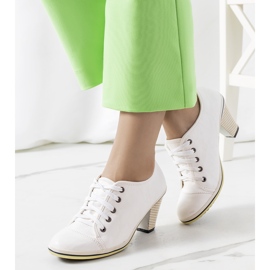 Scarpe brogue bianche sul palo di Belisle bianco 1