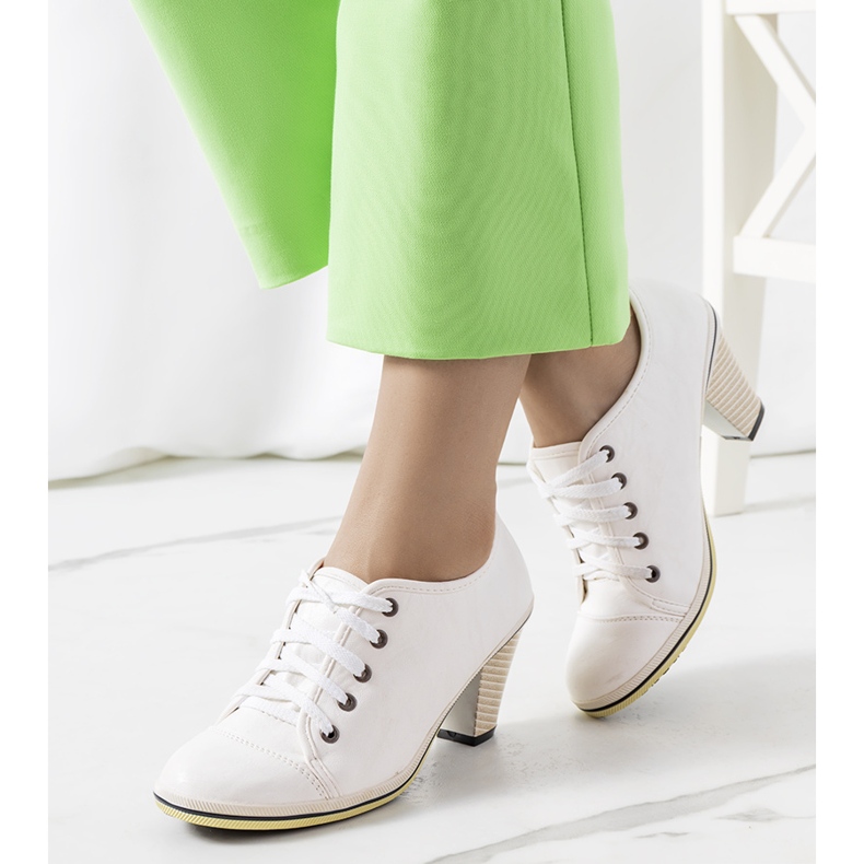Scarpe brogue bianche sul palo di Belisle bianco 1