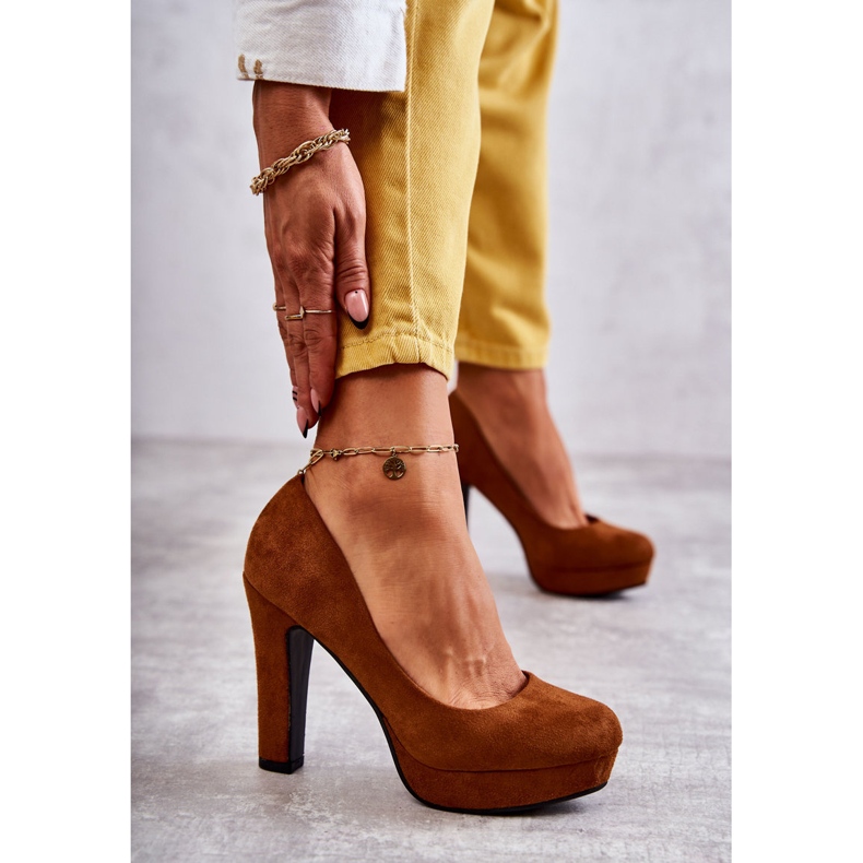 Décolleté Classiche In Pelle Scamosciata Sul Tacco Camel Soro marrone 2