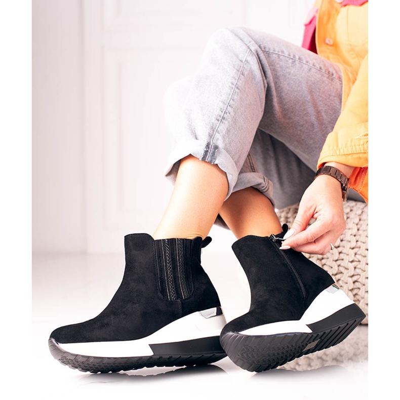 Stivali da donna sportivi sulla zeppa Shelovet, realizzati in suede ecologico nero 2