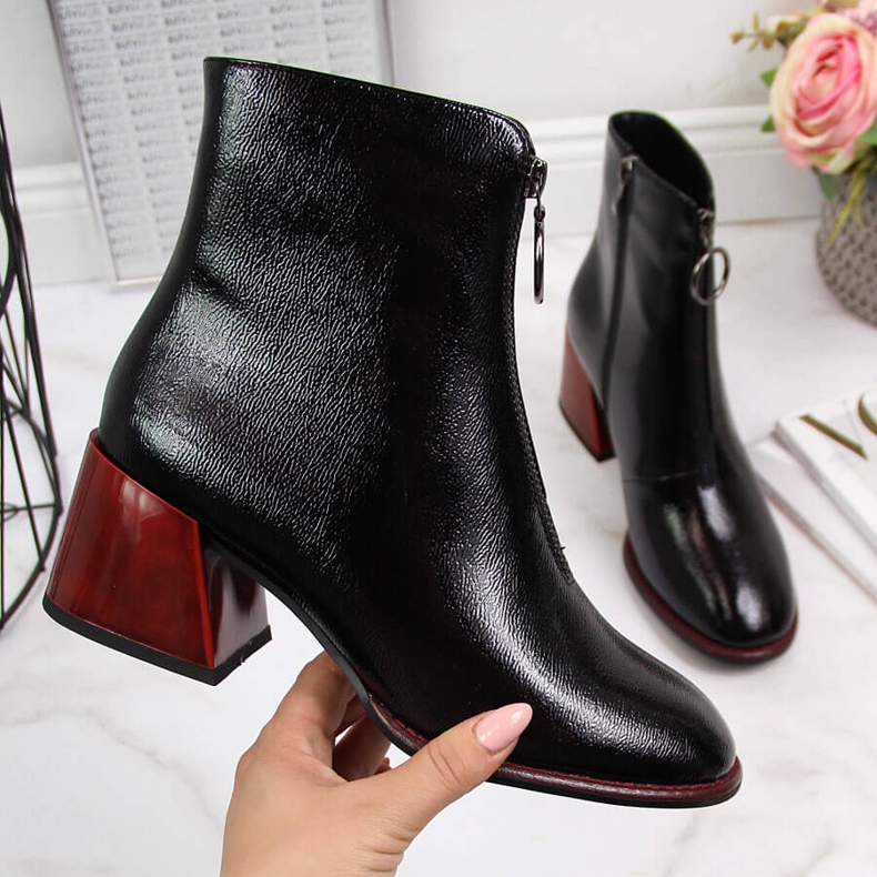 Stivale da donna laccato in vernice nera Filippo nero 2