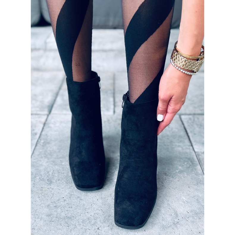 Tacchi alti Madison in camoscio nero 1