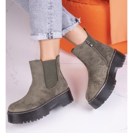 Stivaletti Chelsea da donna verdi sulla piattaforma Shelovet realizzati in suede ecologico verde 1