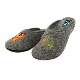 Pantofole in feltro grigio Adanex 27858 Sara Wiewióra I Orzeszek 3