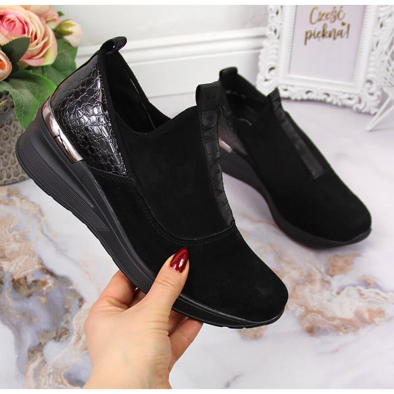 Scarpe da donna in pelle con zeppa, nero Filippo 1