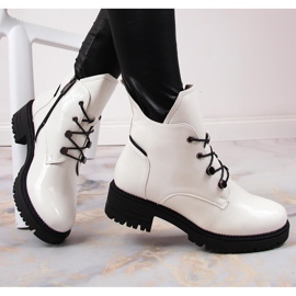 Scarpe da donna, verniciate, Potocki bianco caldo 1