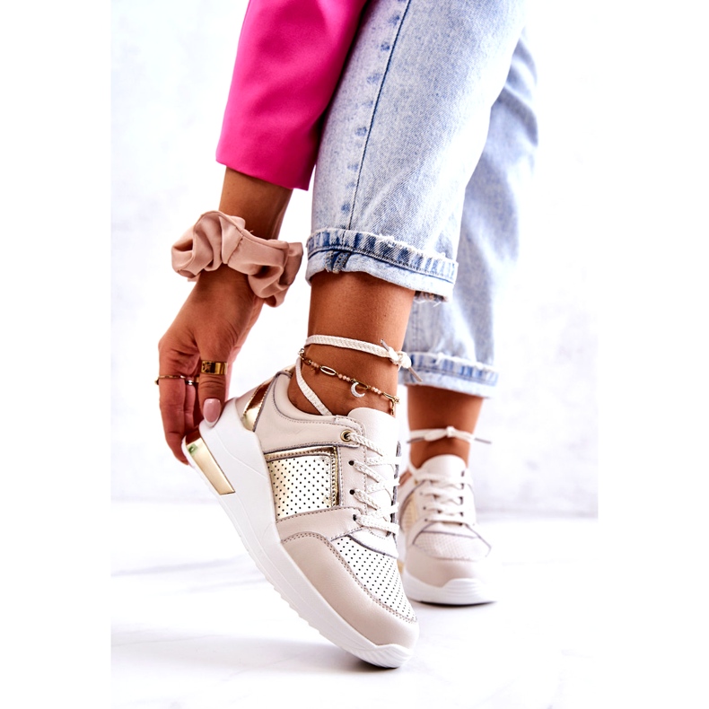 S.Barski Scarpe sportive in pelle da donna su una zeppa beige Larson 1