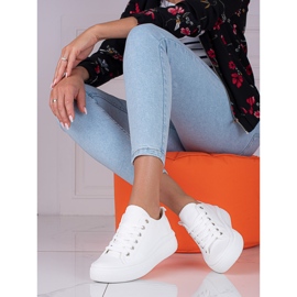 Sneakers bianche stringate da donna sulla piattaforma Shelovet bianca 1