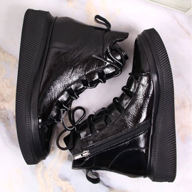 Stivali da donna isolati in pelle laccata Artiker HBH36 nero 1