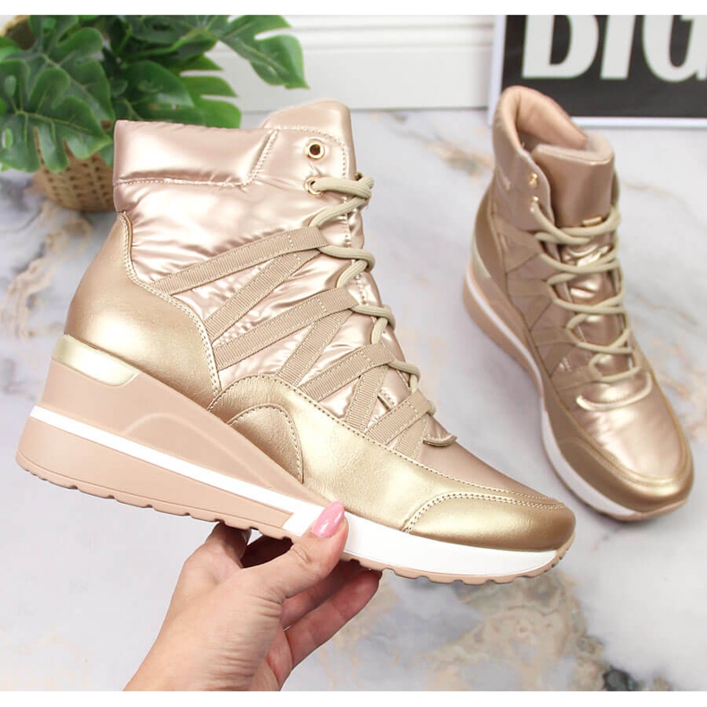 Stivali da donna, sneakers su zeppa oro Potocki d'oro 1