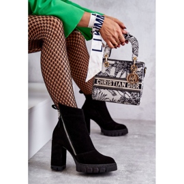 Stivali in pelle scamosciata alla moda sul tacco alto Laura Messi 2509 nero 2