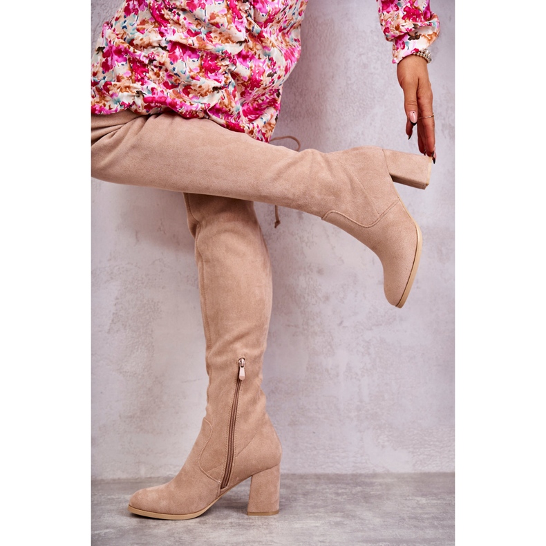 FE1 Stivali classici Clarissa in pelle scamosciata beige marrone 2