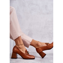 Décolleté In Pelle Con Catena Laura Messi 2514 Camel marrone 1