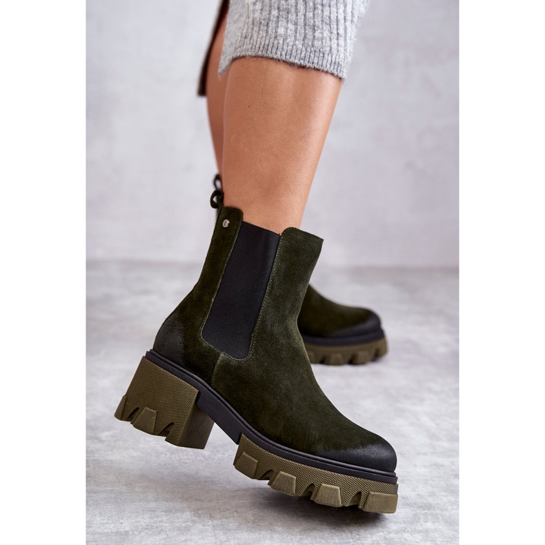 Stivali da donna in pelle scamosciata sulla piattaforma Khaki Hilde verde 1