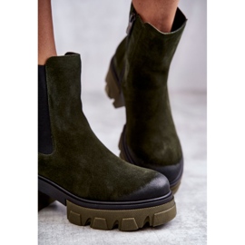 Stivali da donna in pelle scamosciata sulla piattaforma Khaki Hilde verde 2