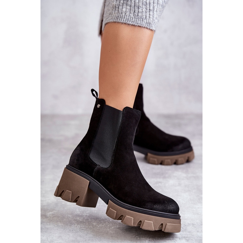Stivali con plateau in pelle scamosciata da donna neri Hilde nero 1