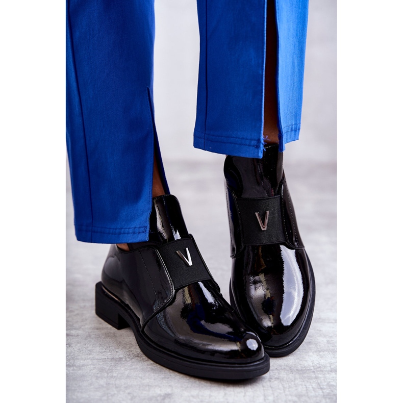 Vinceza Stivali laccati con intagli su tacco piatto Black Eunice nero 2