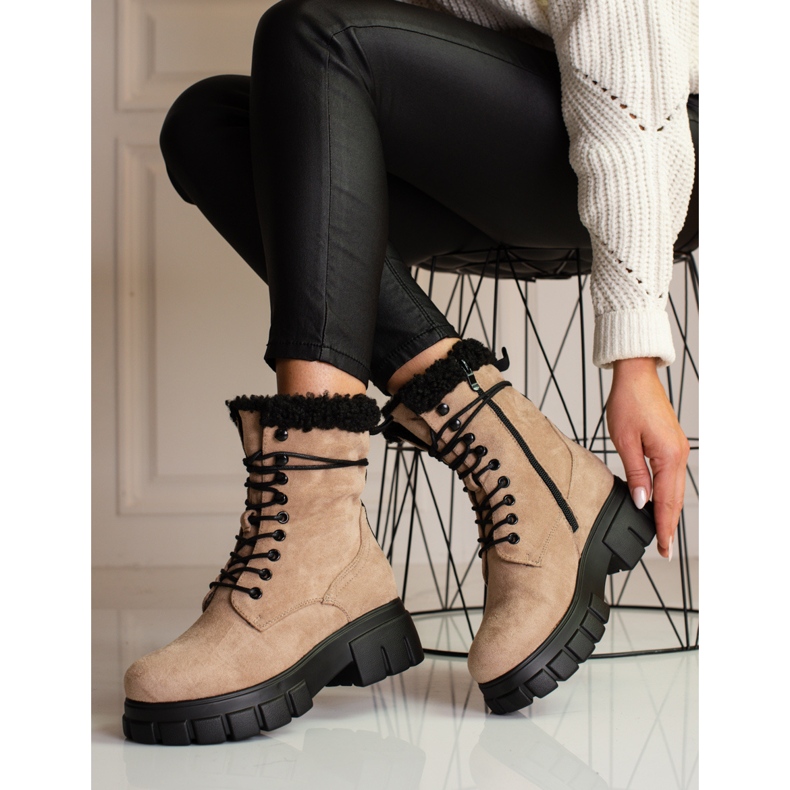 Shelovet da donna isolato, beige 1