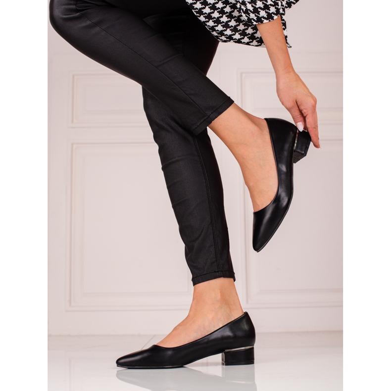 Goodin Décolleté classiche su tacchi bassi nero 1