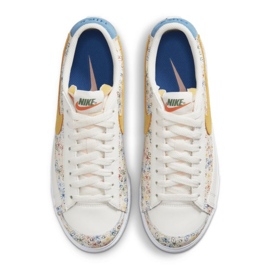 Nike Blazer Low Platform W DV3210-100 bianco multicolore 1
