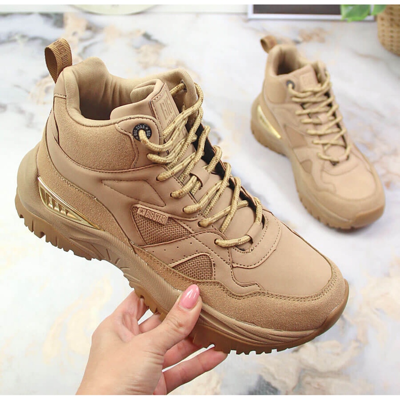 Stivali sportivi da donna sulla piattaforma Big Star beige KK274355 1